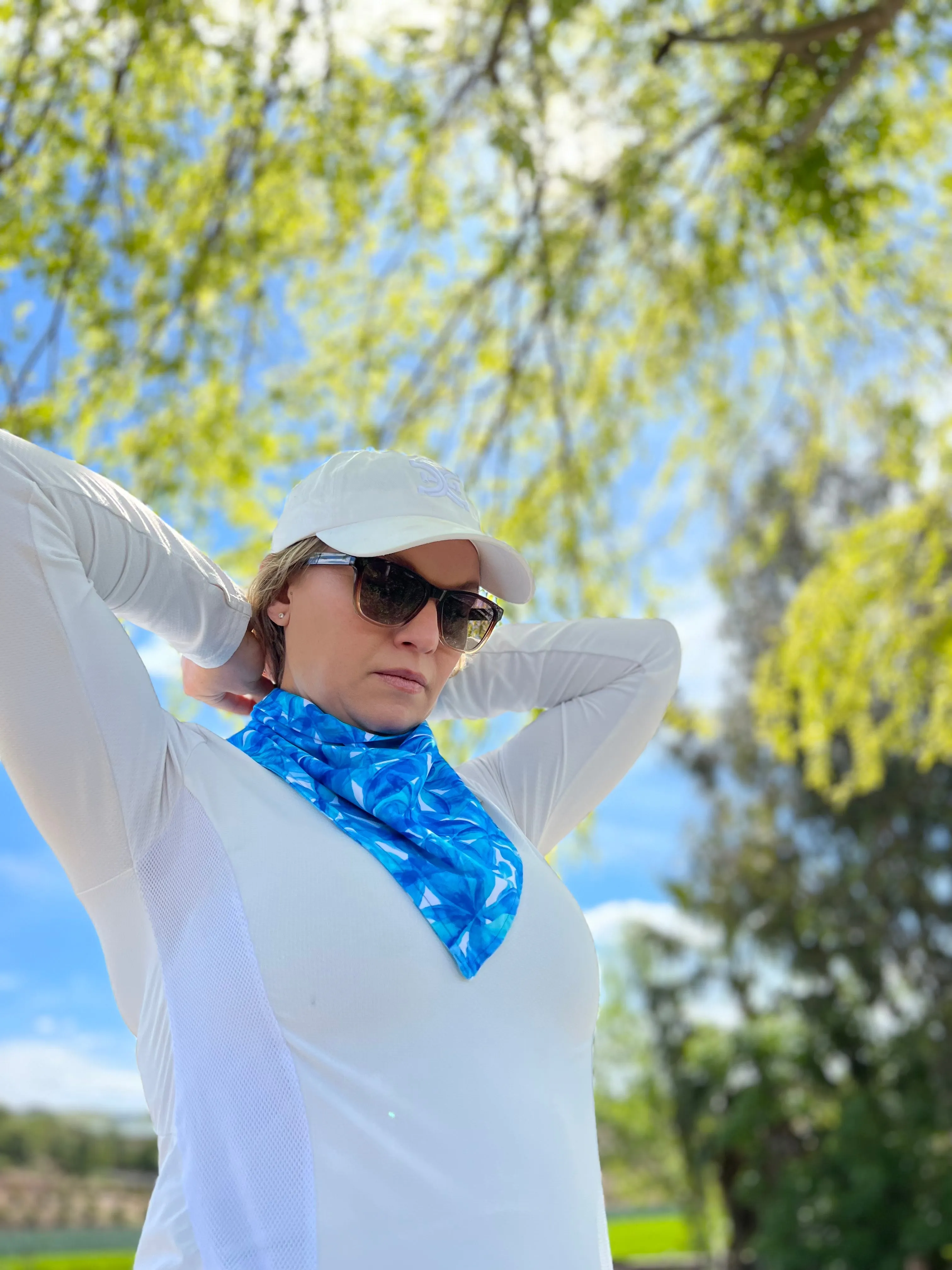 Blue   White Flowers Magnetic Bandana