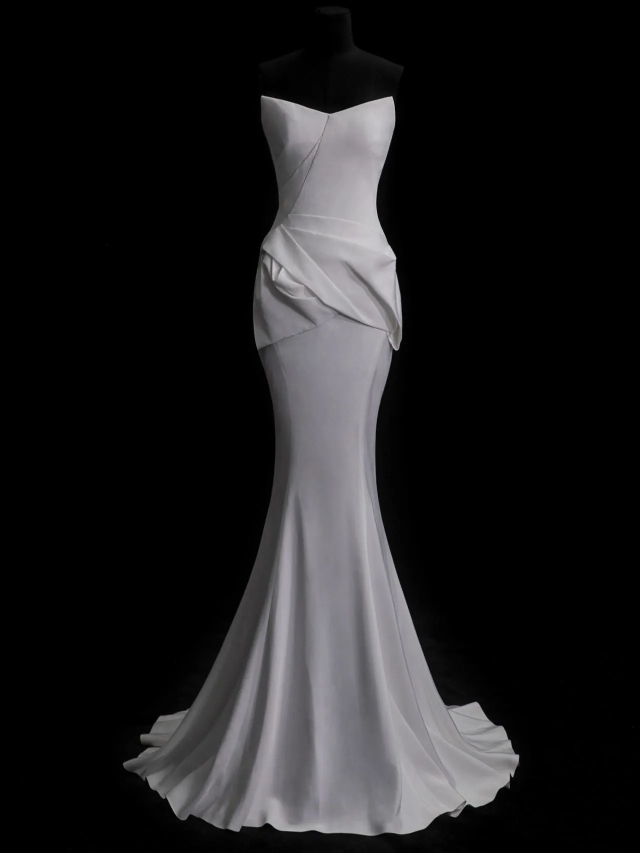 Elegant Strapless Mermaid Stretch Silk Mermaid Wedding Dress