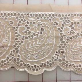 Eyelet Trim - Beautiful Vintage Scalloped-Edge Warm Ivory