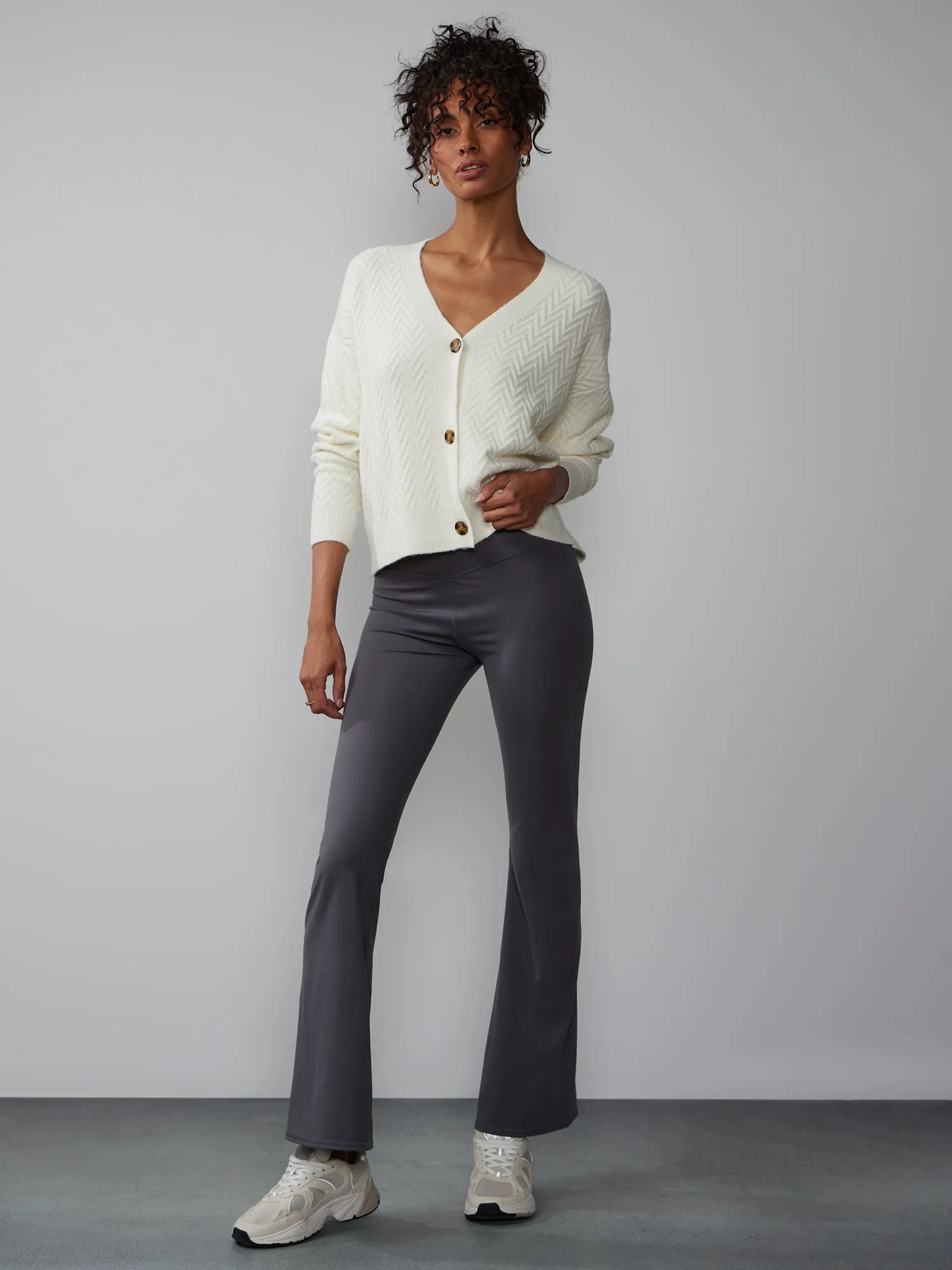 High V-Waist Flare Pant