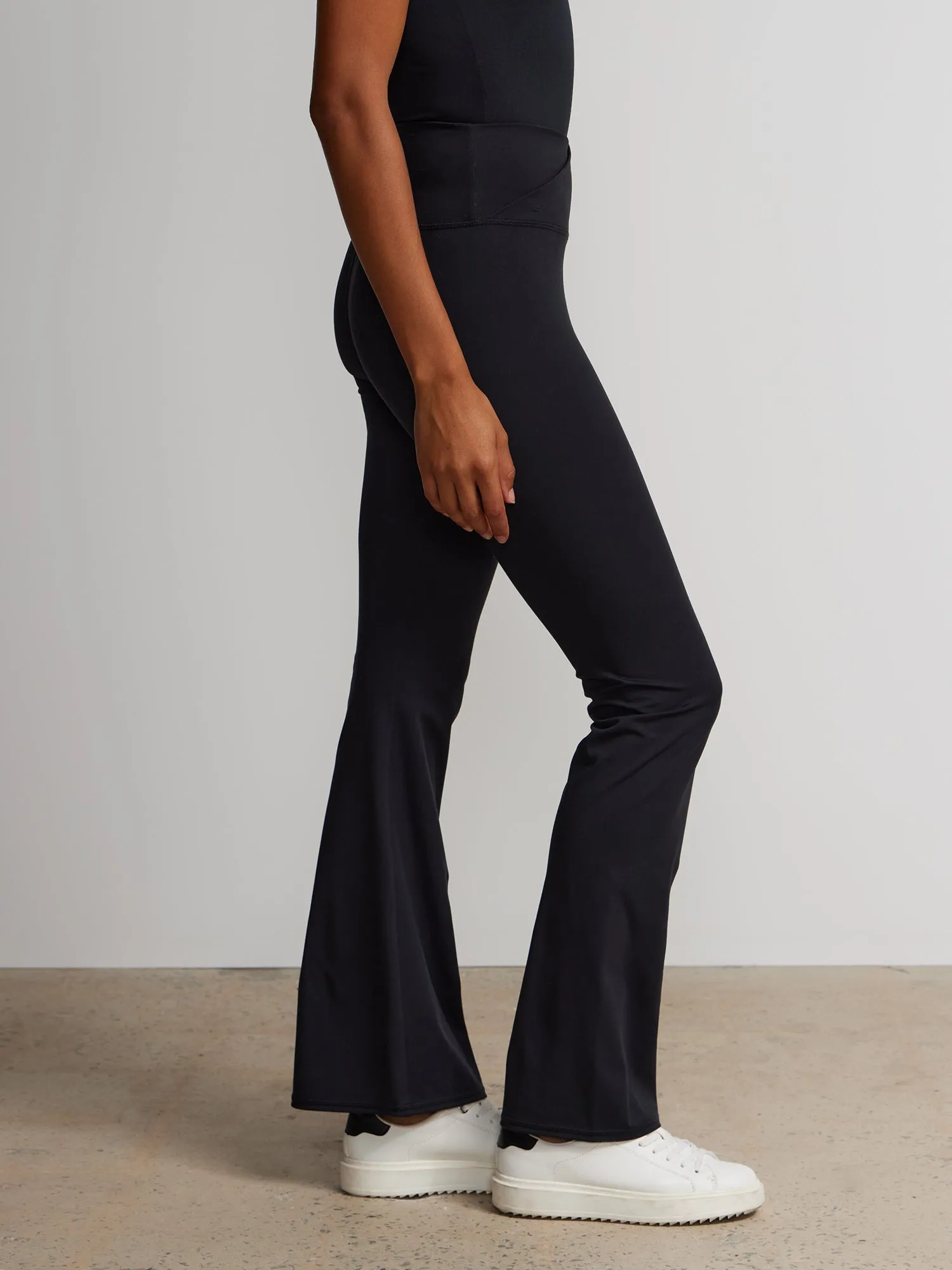 High V-Waist Flare Pant