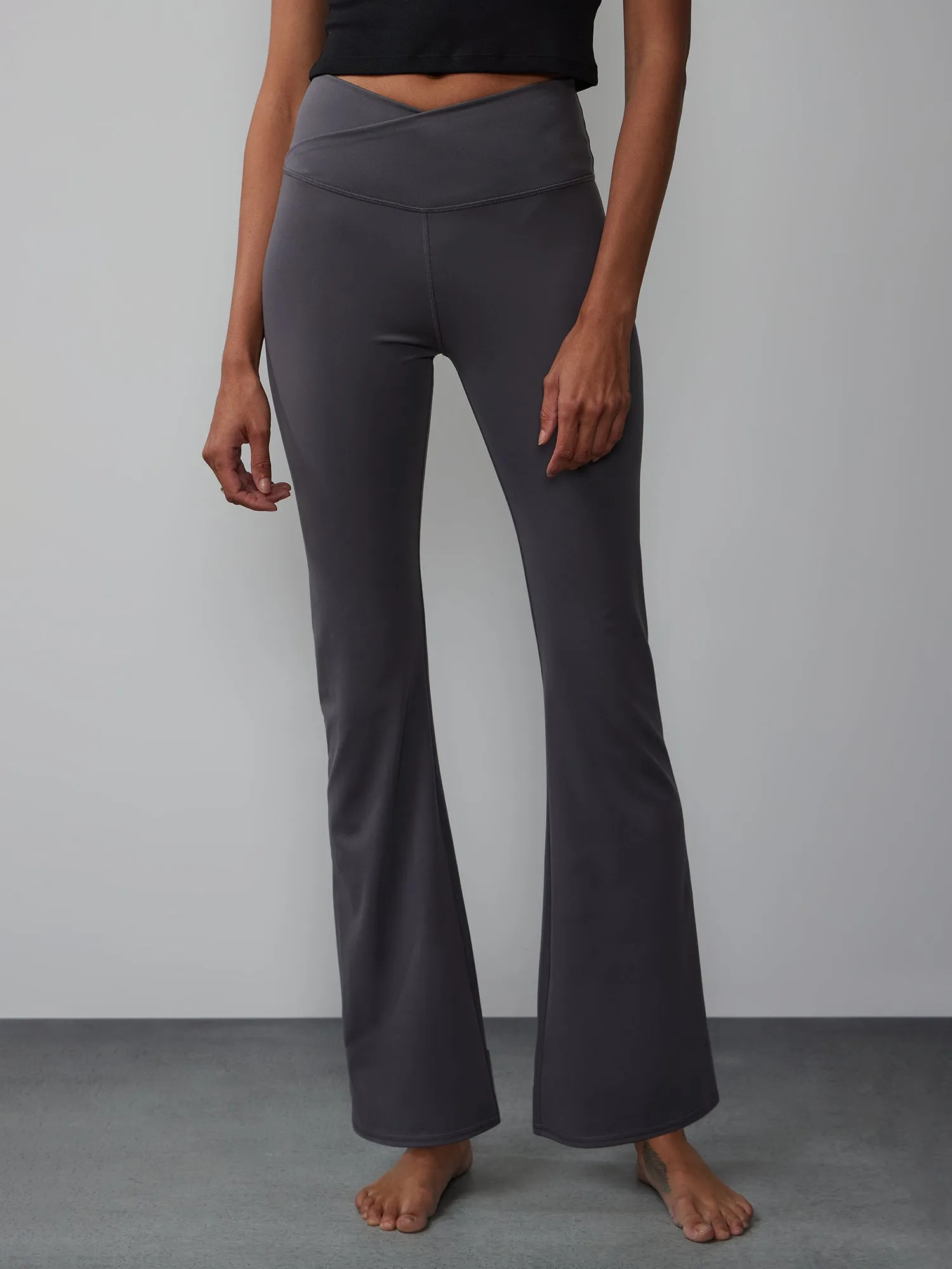 High V-Waist Flare Pant