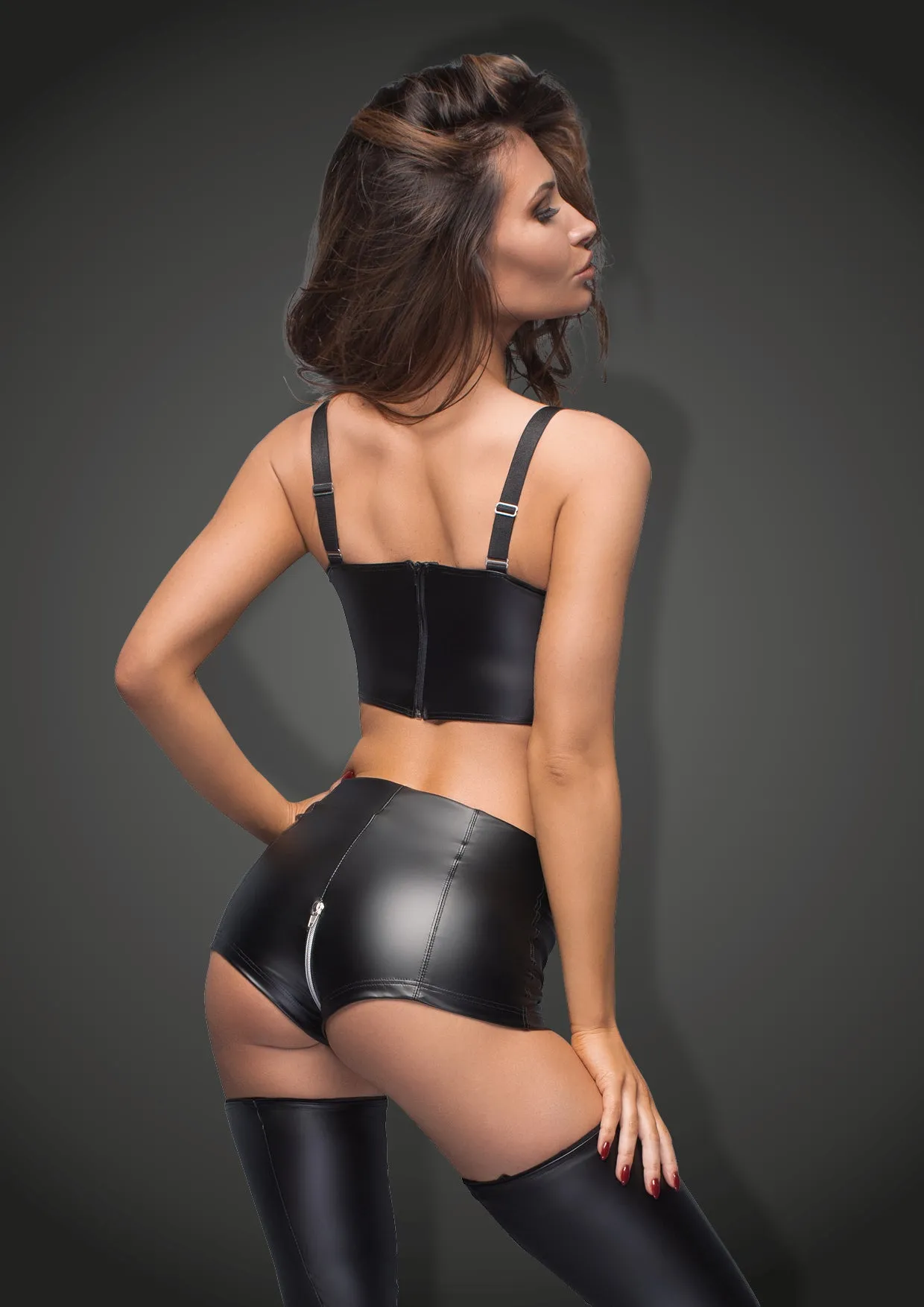 High waist Wet Look shorts with zipper