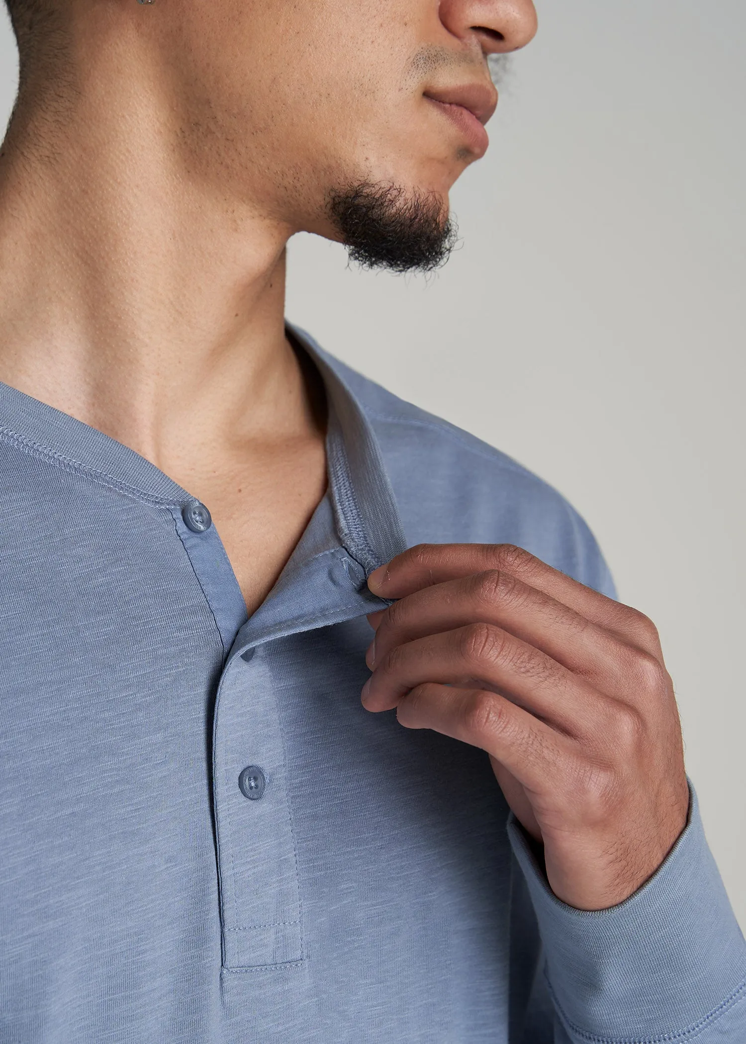 Men's Tall Three Button Long Sleeve Slub Henley in Chambray