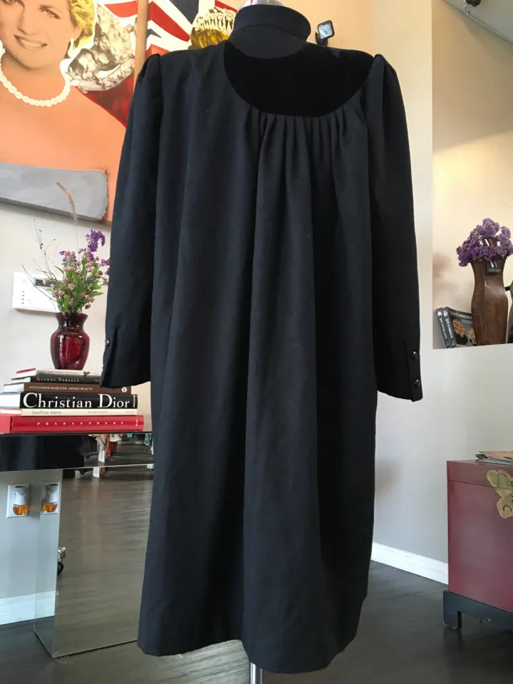 Valentino Size 6 Black Wool Velvet 1/2 Moon Opera Coat Vintage - 2217-14-6819