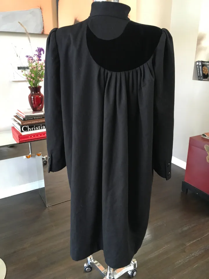 Valentino Size 6 Black Wool Velvet 1/2 Moon Opera Coat Vintage - 2217-14-6819