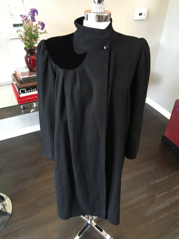 Valentino Size 6 Black Wool Velvet 1/2 Moon Opera Coat Vintage - 2217-14-6819