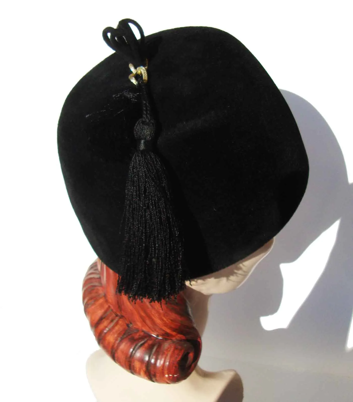 Vintage 60s Luxuria Fez Black Velour Hat & Tassels – Saks Fifth Avenue